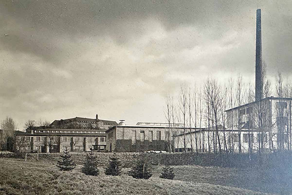 Die Entwicklung von der Aktenmappe zur Businesstasche zwischen 1924 und 2024 am Beispiel der Kollektion der Fa. Offermann