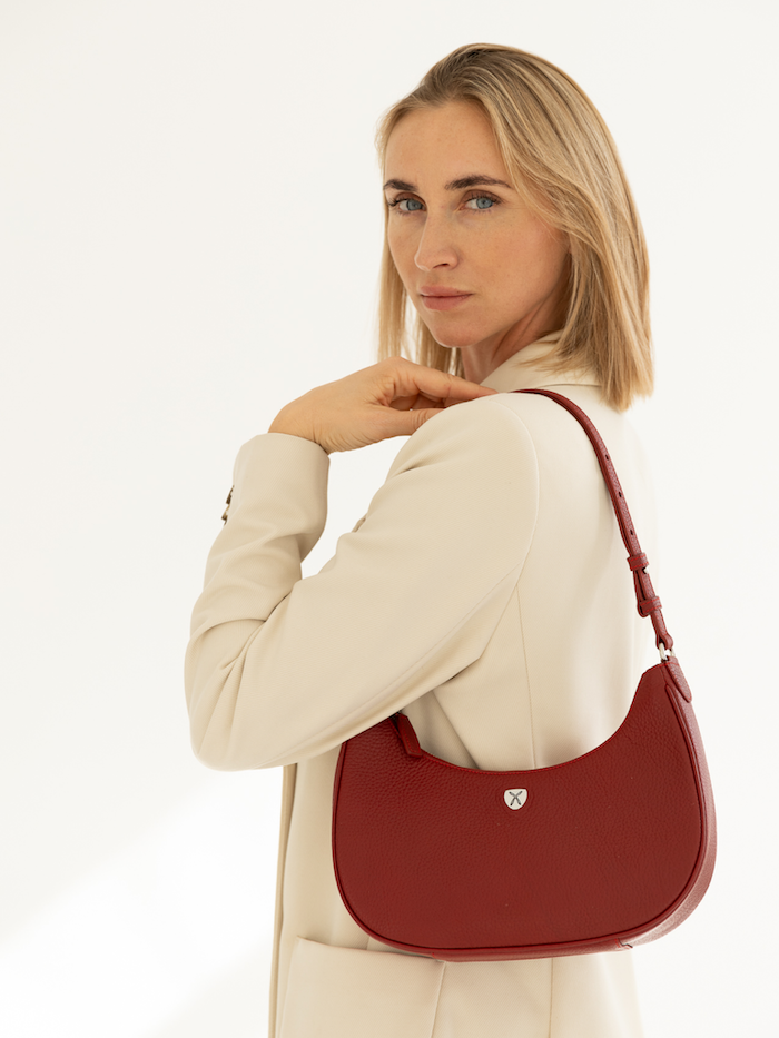 Die besten Ledertasche Damen: Stilvolle Begleiter für jeden Anlass