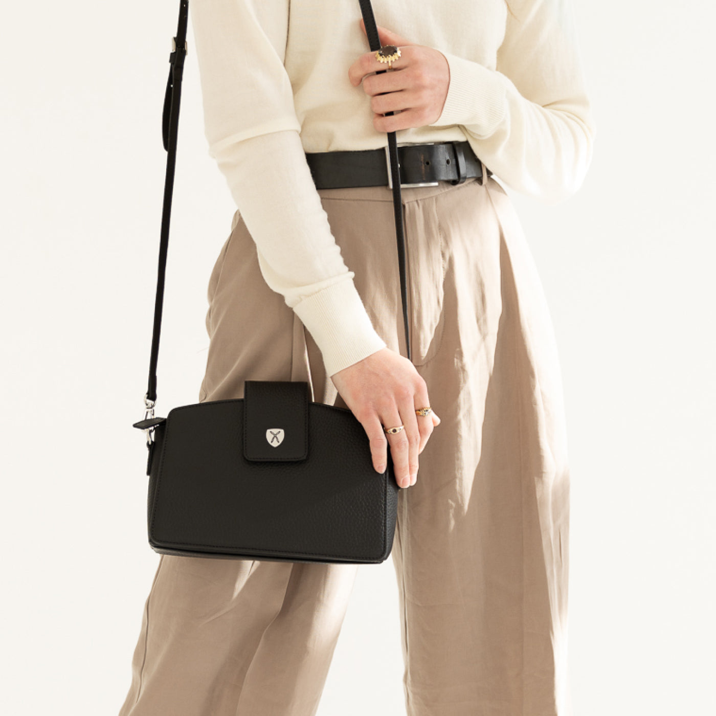 Handtasche Schultertasche Leder schwarz - Corf Offermann