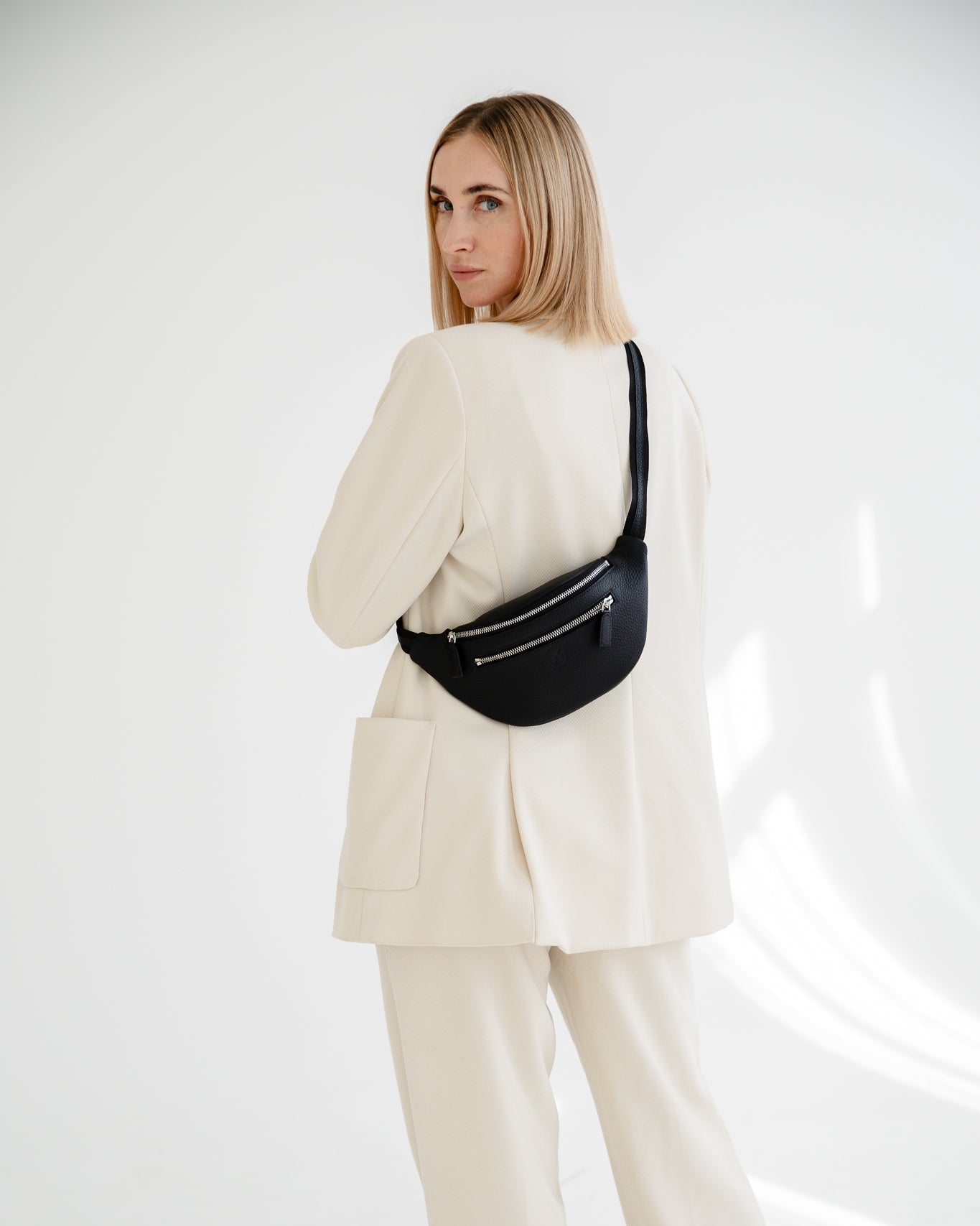 Crossover Handtasche Gürteltasche Leder schwarz - Corf Offermann