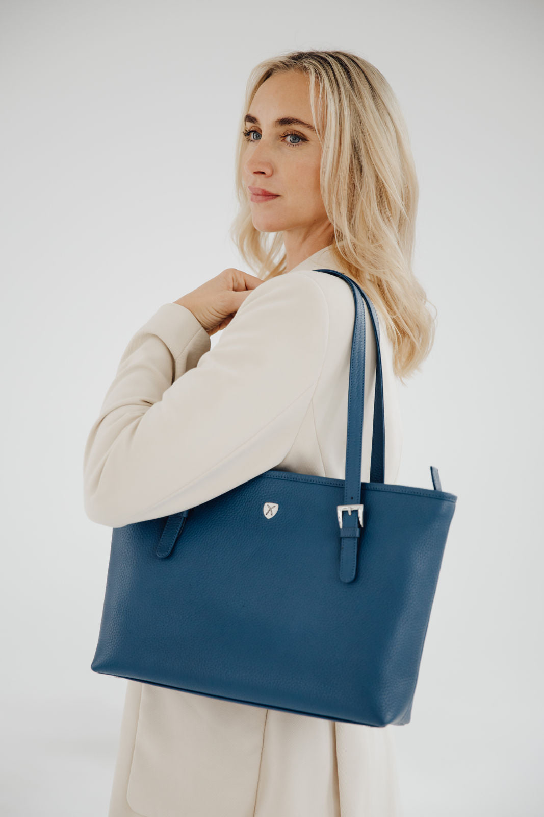 Handtasche Shopper 13 Zoll Leder hellblau