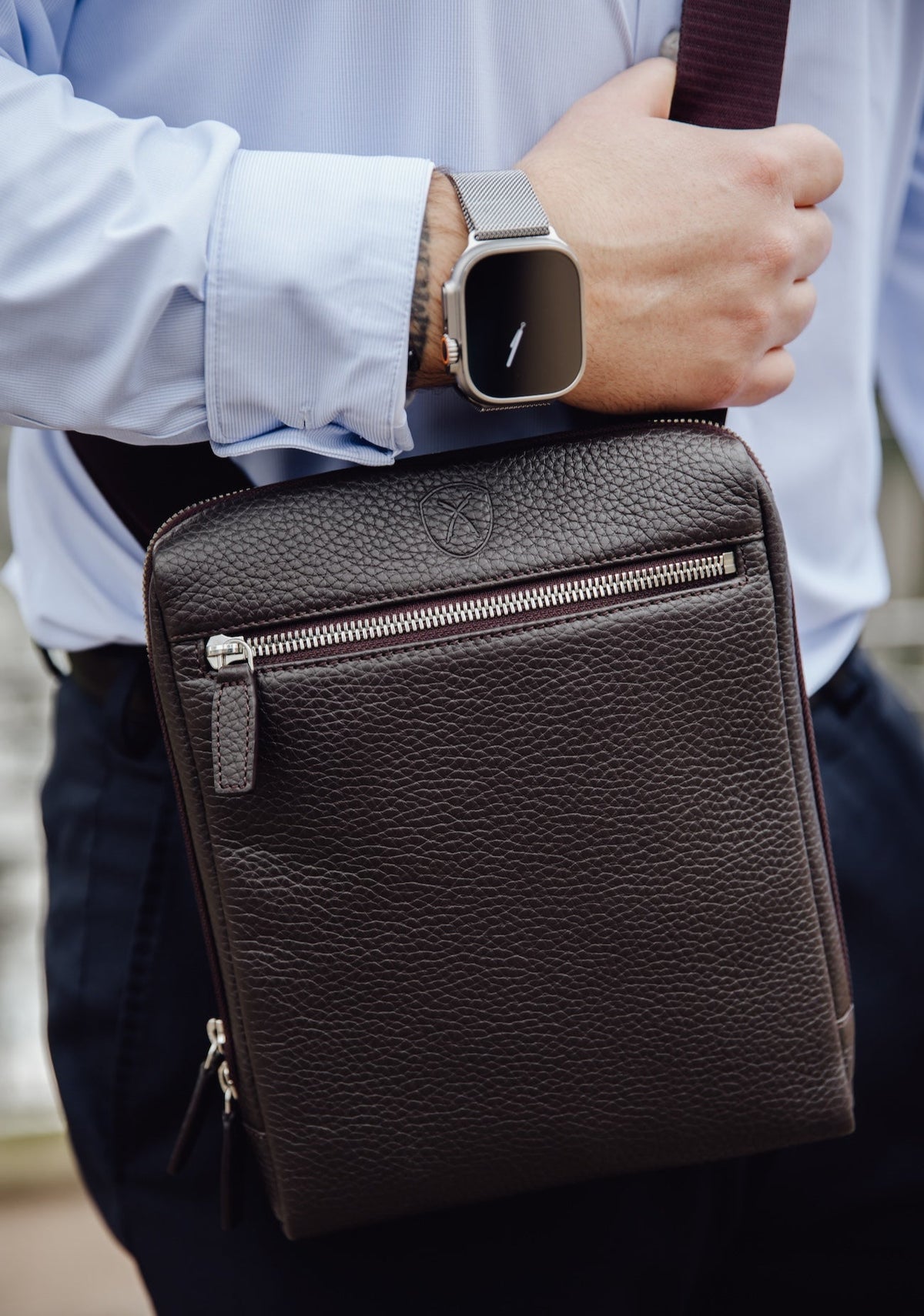 Tablet Tasche Crossover Schultertasche 10 Zoll Leder schwarz - Corf Offermann